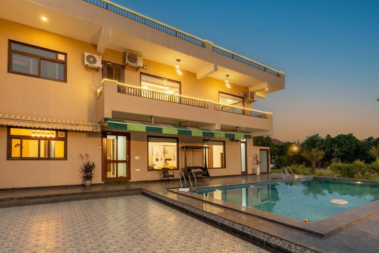 Brookvale Manor By Stayvista - Private Pool Haven With Endless Views & Indoor Fun Sohna Esterno foto